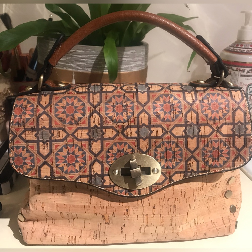 Artisan’s handmade bag unique and elegant - Picture 1 of 5